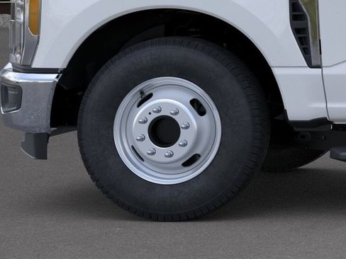 New 2026 Ford F350 XL w/ XL Chrome Package RWD image 19