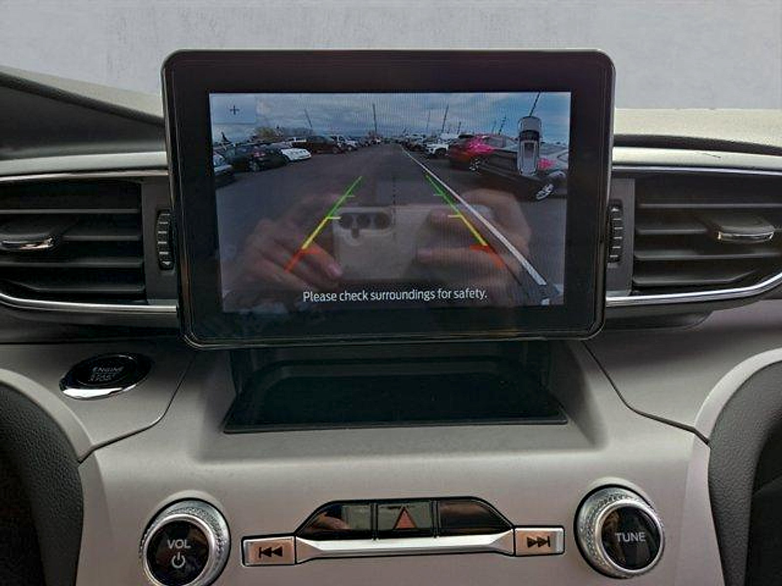 Certified 2023 Ford Explorer XLT w/ Equipment Group 202A AWD/4WD image 19