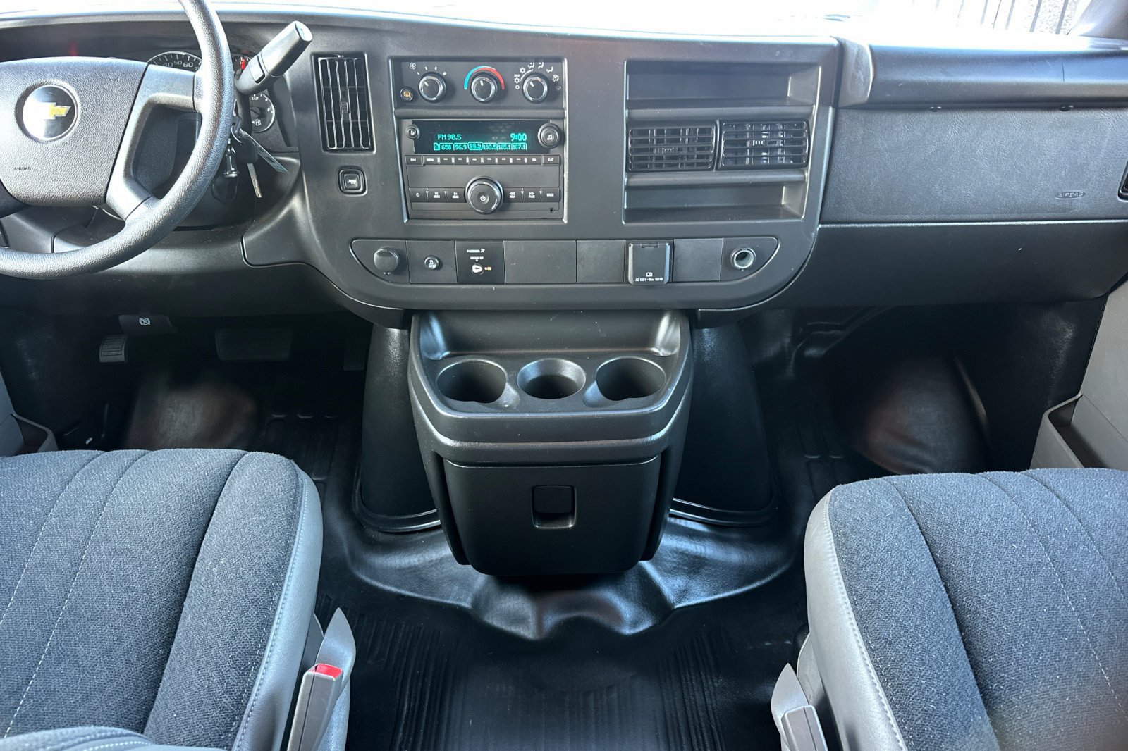 Used 2025 Chevrolet Express 2500 w/ Driver Convenience Package RWD image 14