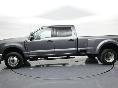 Certified 2025 Ford F350 XLT AWD/4WD image 9