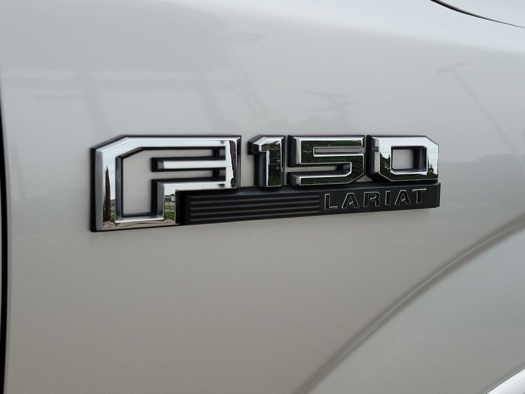 Used 2016 Ford F150 Lariat w/ Equipment Group 502A Luxury AWD/4WD image 6