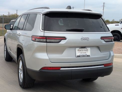 New 2025 Jeep Grand Cherokee L Laredo RWD image 5
