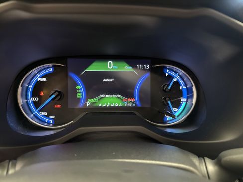 Used 2024 Toyota RAV4 SE w/ Weather & Moonroof Package image 38