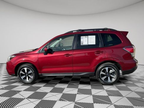 Used 2018 Subaru Forester 2.5i Premium w/ All-Weather Package image 8