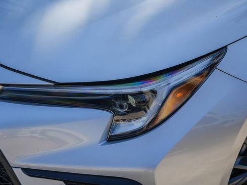 Certified 2025 Toyota Corolla SE w/ SE Premium Package FWD image 2