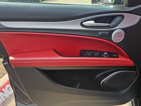 Used 2019 Alfa Romeo Stelvio Ti Sport w/ Quick Order Package 22S Sport image 30