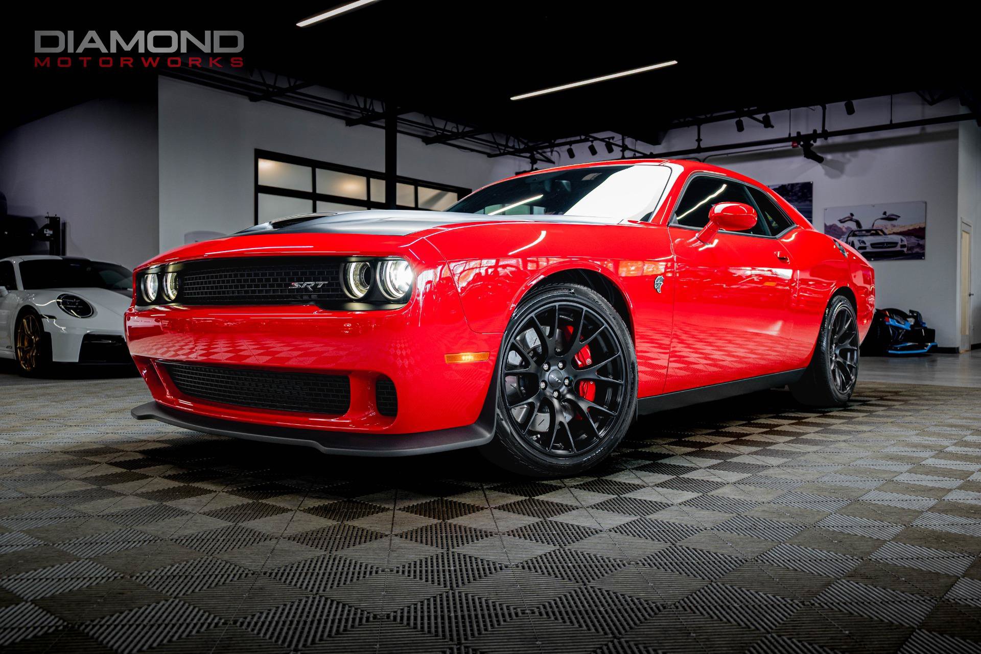 Used 2015 Dodge Challenger SRT Hellcat RWD image 1