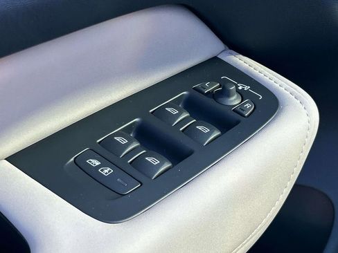 New 2026 Volvo XC60 B5 Plus w/ Protection Package Premier image 22