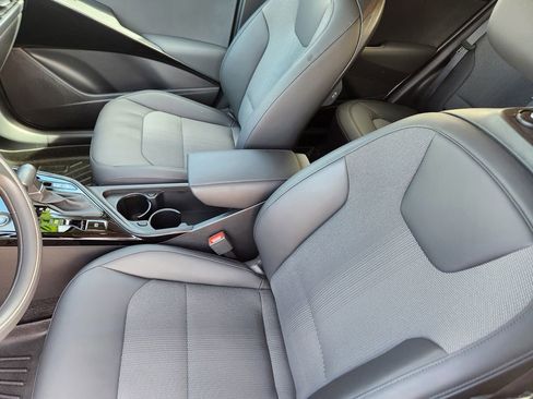 Certified 2024 Kia Niro EX image 8