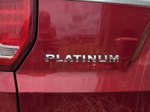 Used 2018 Ford Explorer Platinum AWD/4WD image 6