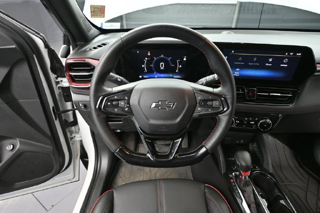 Used 2025 Chevrolet TrailBlazer RS w/ Convenience Package FWD image 20