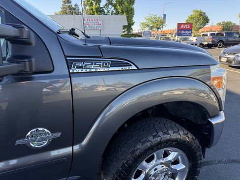 Used 2015 Ford F250 Lariat w/ Lariat Ultimate Package AWD/4WD image 27