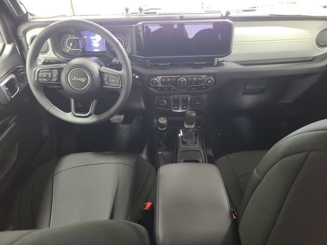 Used 2025 Jeep Wrangler Sport AWD/4WD image 19