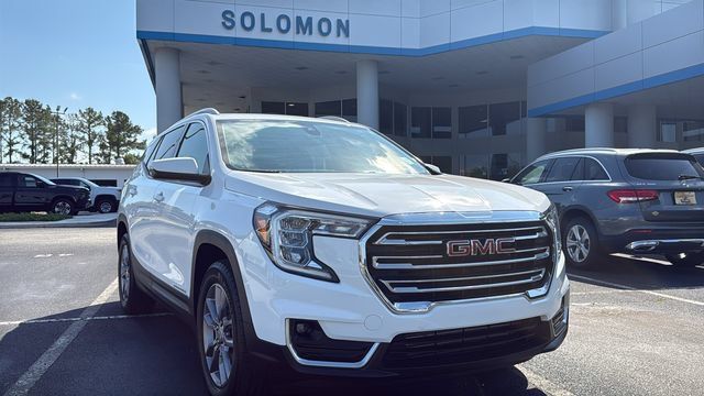 Used 2023 GMC Terrain SLT AWD/4WD image 1