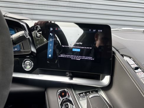 Used 2024 Chevrolet Corvette Stingray Premium Cpe w/ 3LT image 18