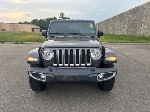 Used 2018 Jeep Wrangler Unlimited Sahara AWD/4WD image 2
