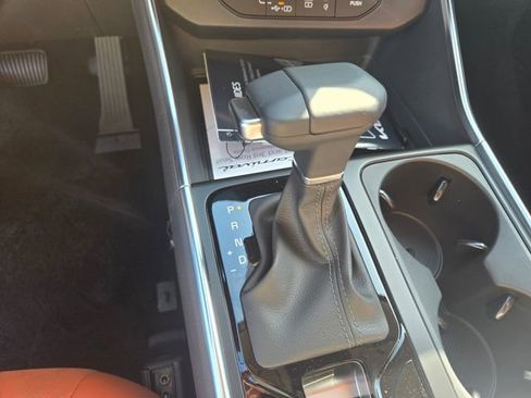 New 2026 Kia Carnival EX FWD image 11