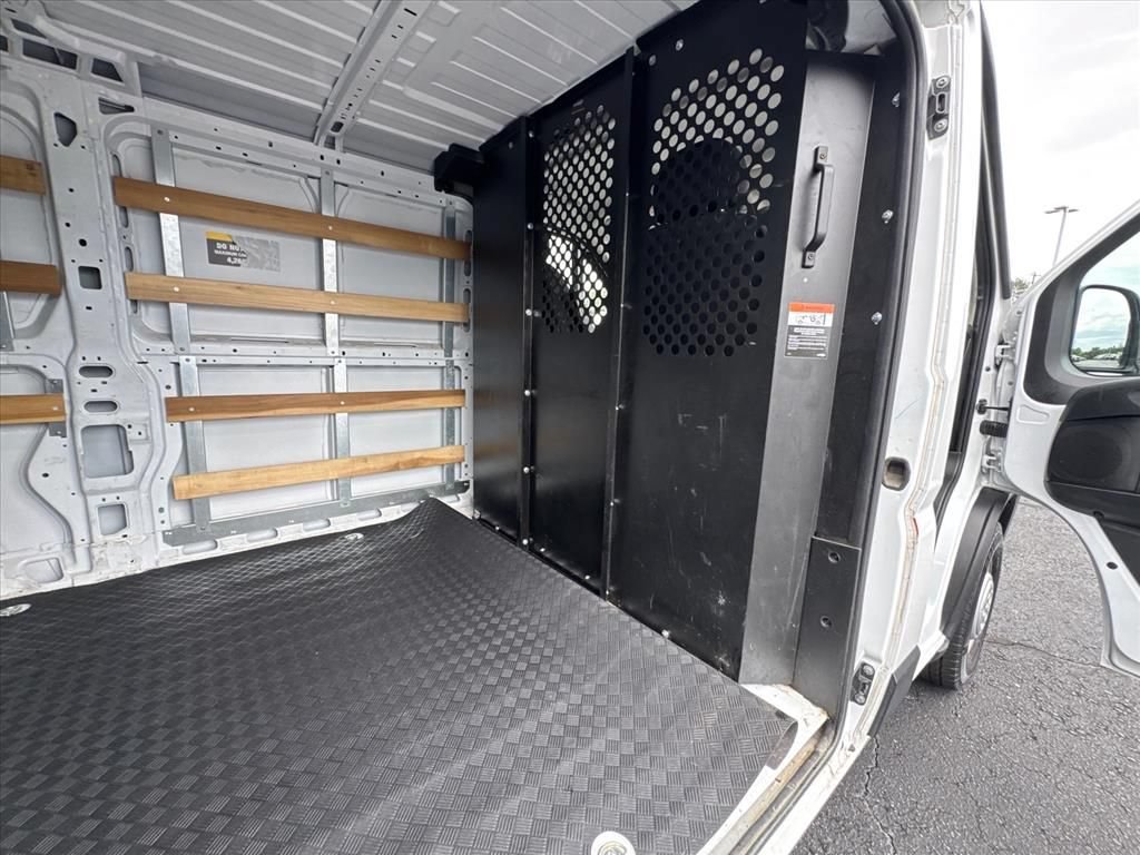 Used 2025 RAM ProMaster 2500 w/ U-Haul Equipment Group FWD image 12