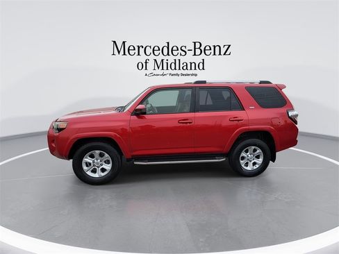 Used 2019 Toyota 4Runner SR5 image 5