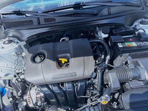Used 2021 Kia Forte LXS FWD image 32