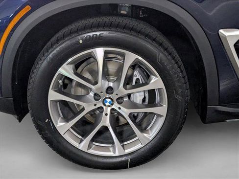 New 2026 BMW X5 xDrive40i w/ Climate Comfort Package image 10
