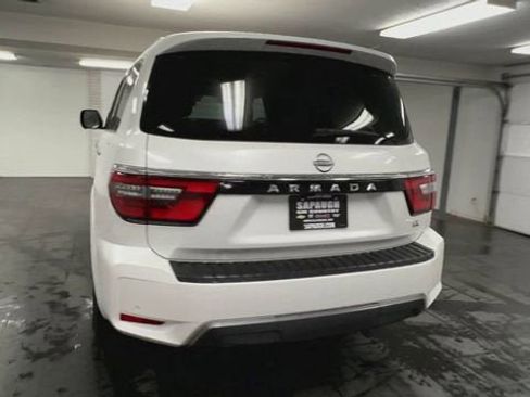 Used 2024 Nissan Armada SL w/ Captain's Chairs Package AWD/4WD image 7