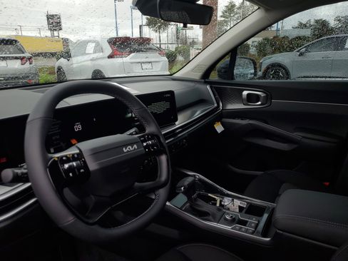 New 2026 Kia Sorento LX image 18