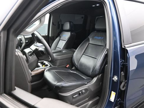 Used 2022 Chevrolet Silverado 1500 RST w/ Safety Package image 8