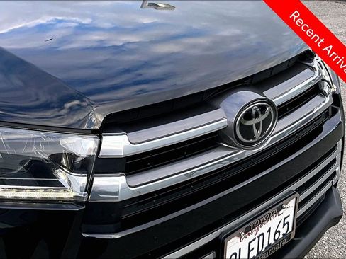 Certified 2019 Toyota Highlander Limited AWD/4WD image 34
