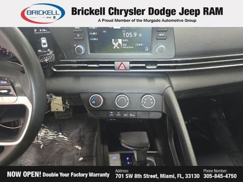 Used 2023 Hyundai Elantra SE FWD image 21