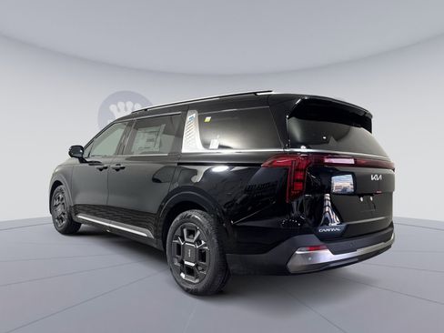 New 2026 Kia Carnival SX FWD image 4
