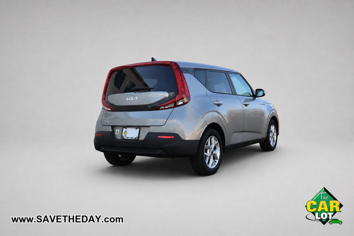 Used 2022 Kia Soul LX w/ Technology Package FWD image 8