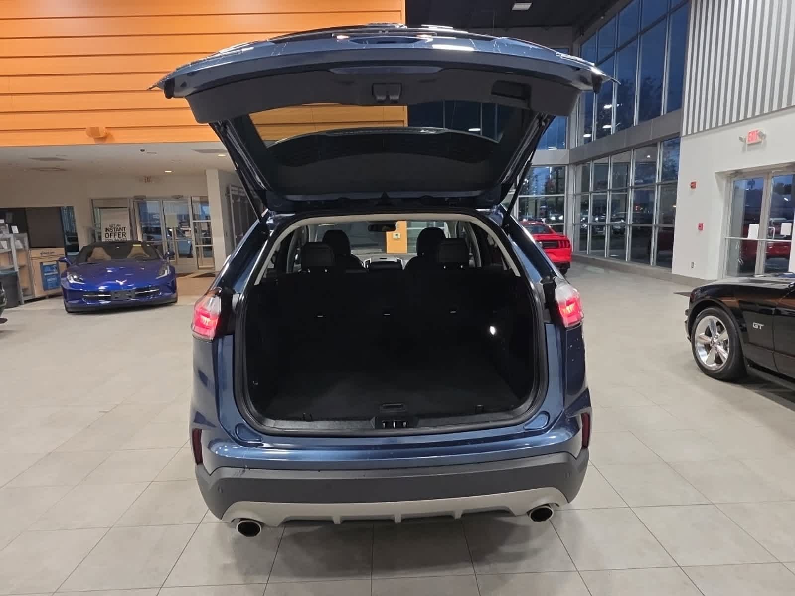 Used 2019 Ford Edge SEL w/ Equipment Group 201A AWD/4WD image 11