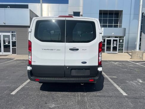 Used 2022 Ford Transit 350 XLT RWD image 11