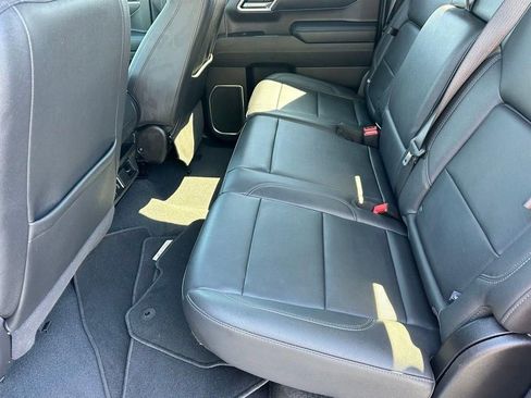 Used 2025 GMC Sierra 1500 SLT RWD image 7