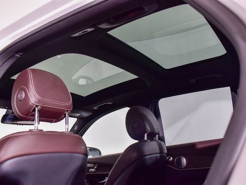 Used 2018 Mercedes-Benz GLC 300 4MATIC image 24