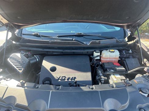 Used 2018 Chevrolet Traverse Premier w/ Driver Confidence II Package image 34