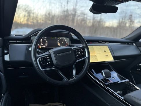 Certified 2025 Land Rover Range Rover Sport SE image 25