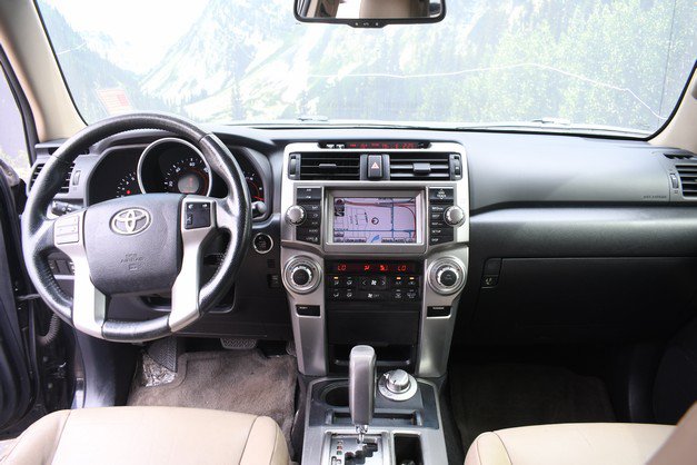 Used 2010 Toyota 4Runner Limited AWD/4WD image 18