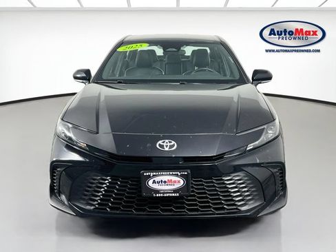 Used 2025 Toyota Camry SE FWD image 7