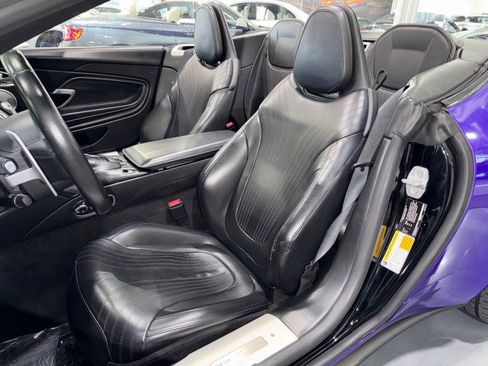 Used 2019 Aston Martin DB11 Volante image 10