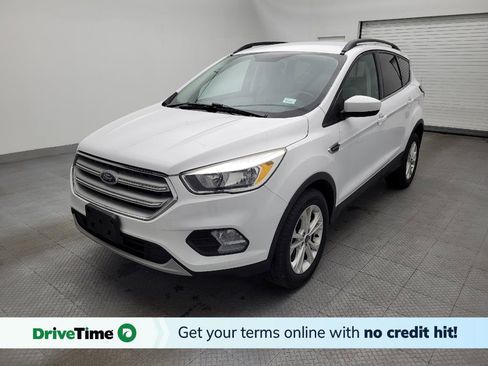 Used 2018 Ford Escape SE image 1
