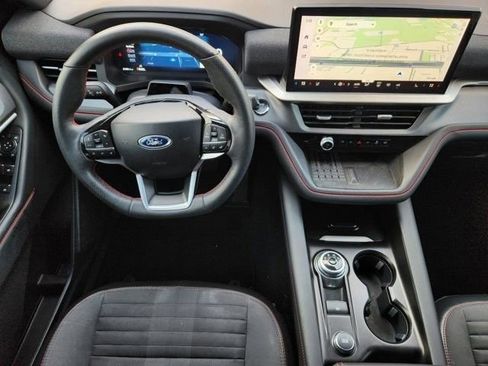 Used 2025 Ford Explorer ST-Line w/ Premium Package RWD image 27