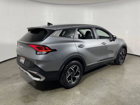 Used 2025 Kia Sportage LX FWD image 3