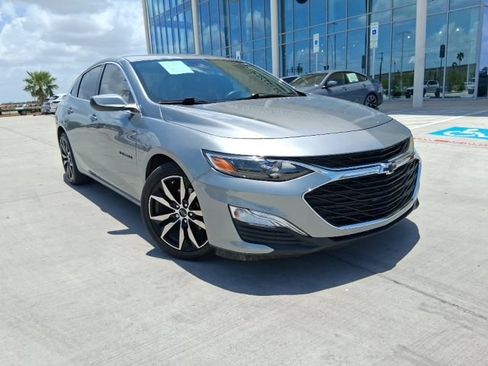 Used 2024 Chevrolet Malibu RS FWD image 1