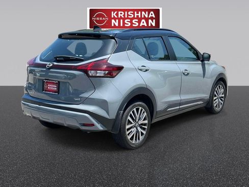 Used 2023 Nissan Kicks SR w/ SR Premium Package FWD image 6