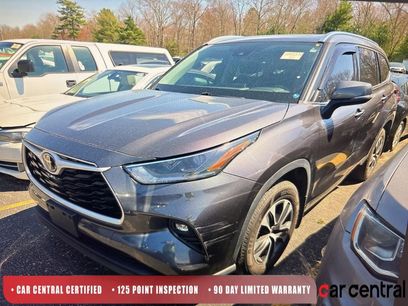 Used 2021 Toyota Highlander XLE