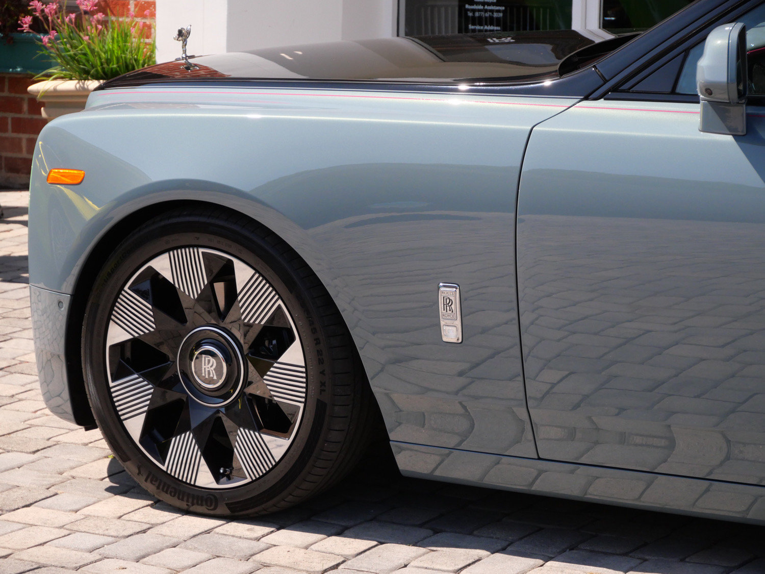 Certified 2023 Rolls-Royce Phantom Sedan RWD image 40