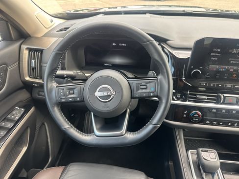 Used 2025 Nissan Pathfinder Platinum w/ Cargo Package FWD image 13