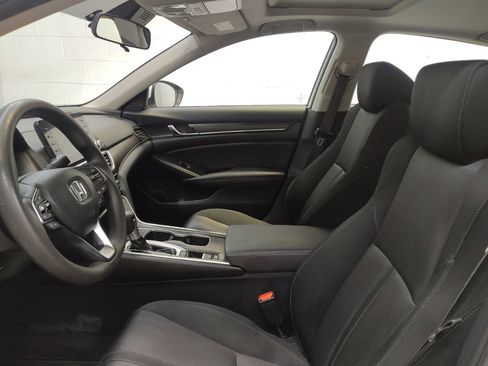 Used 2019 Honda Accord EX image 17